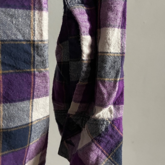 Eddie Bauer flannel/plaid button up, purple Size S - Picture 5 of 5